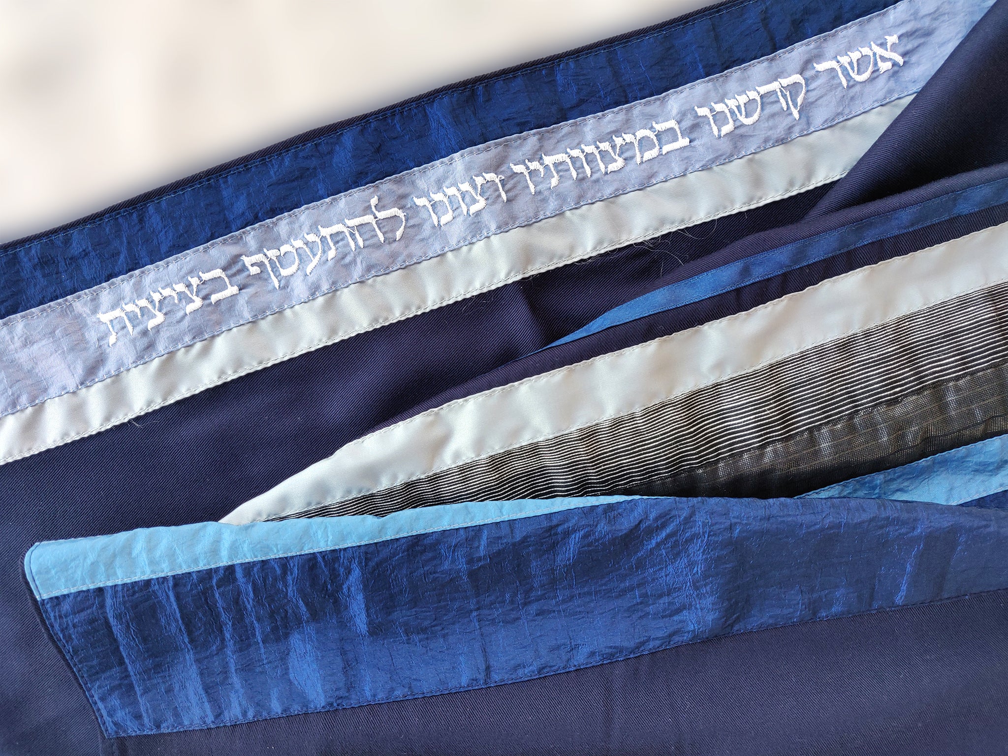 Elegant Gabrieli tallit - Blue