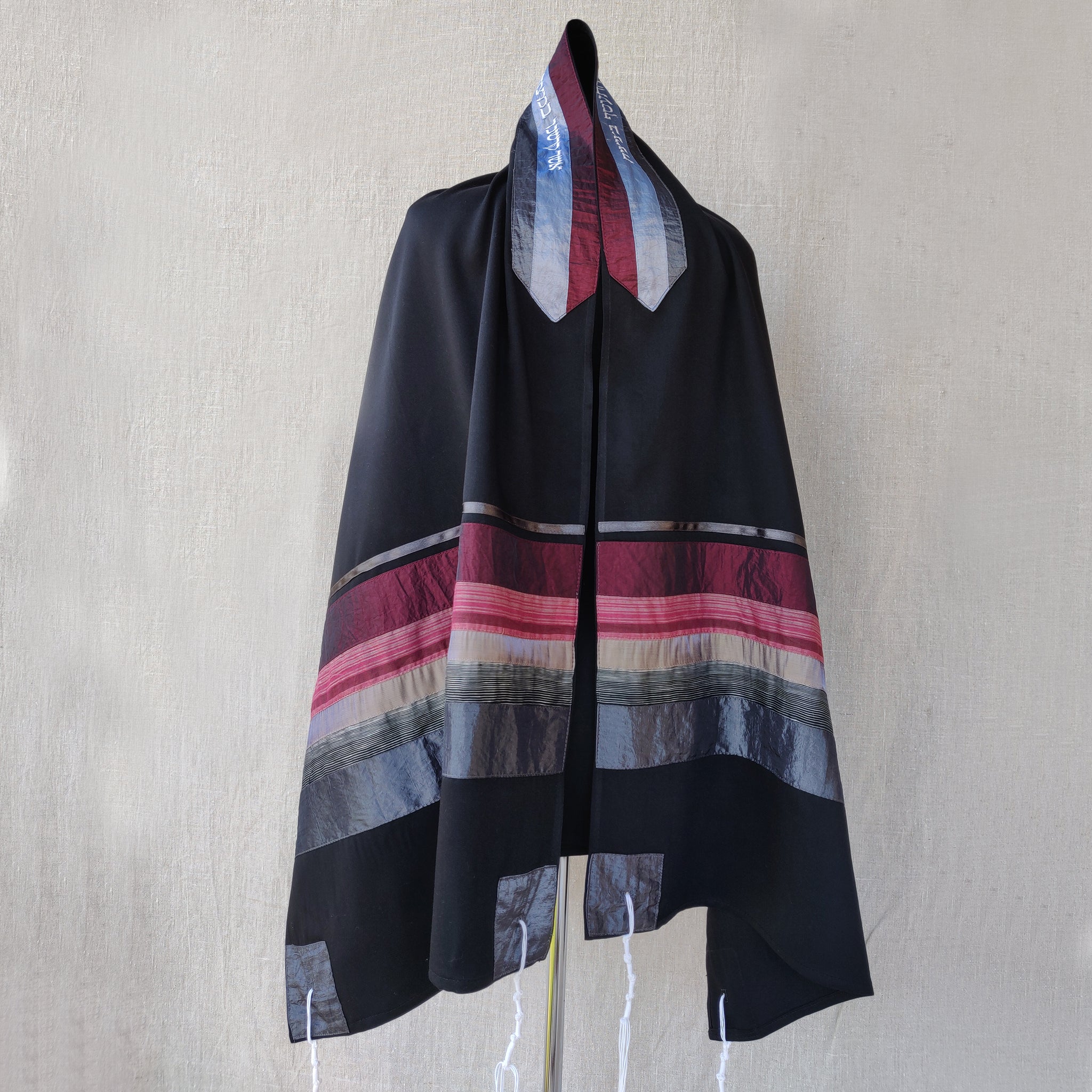 Elegant Gabrieli tallit - Red on Black