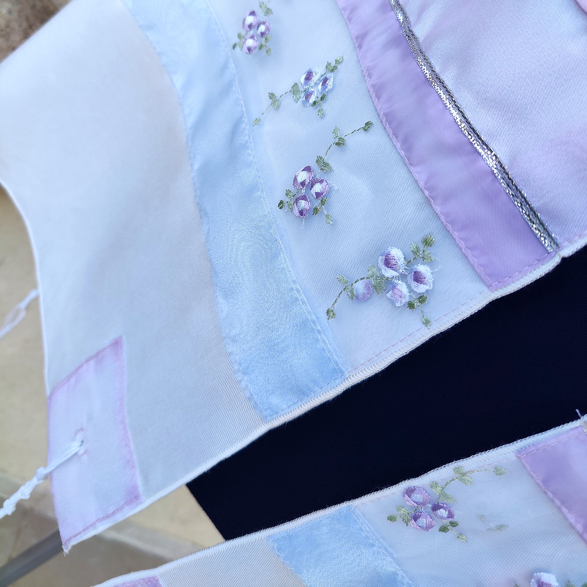 Lady Gabrieli - Viscose Tallit - Purple and pink with flowers