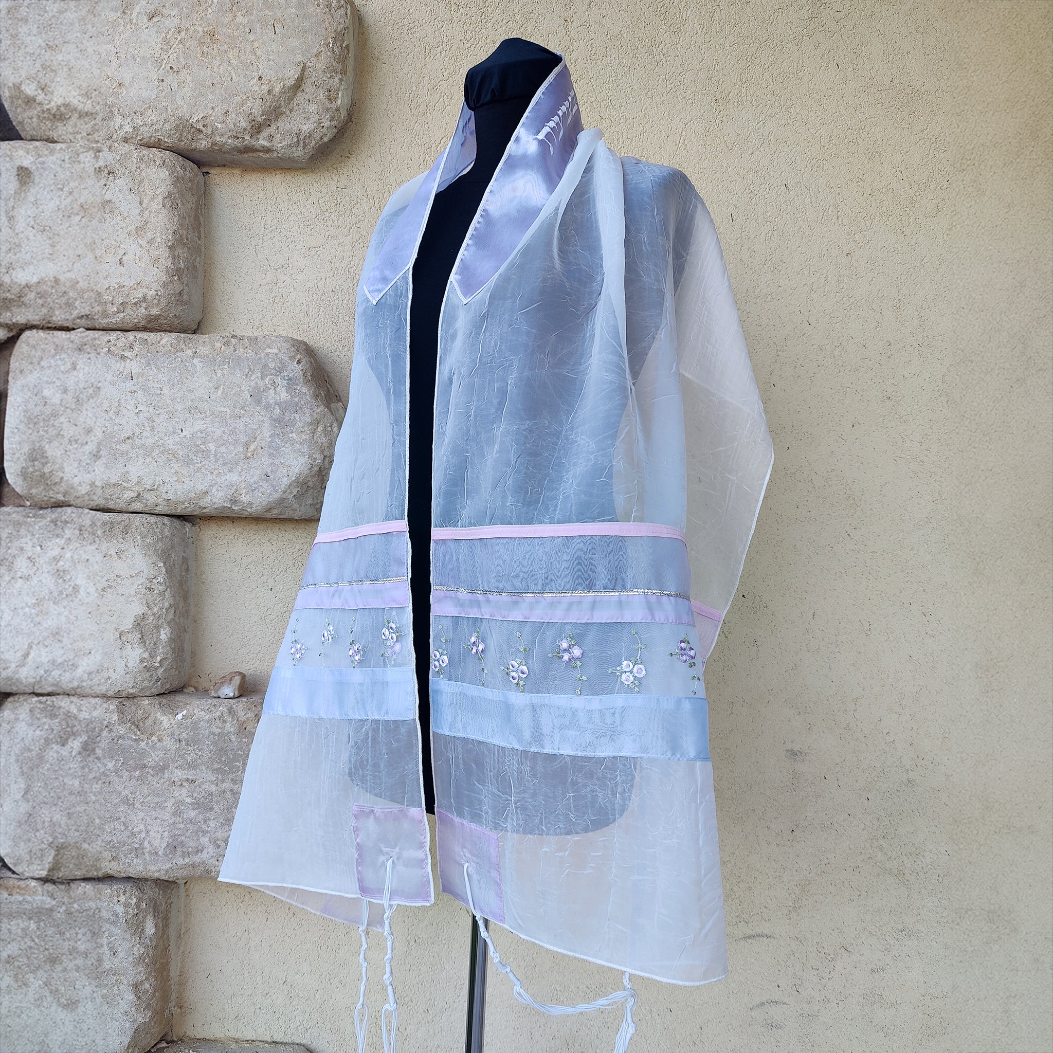 Lady Gabrieli - Voile Tallit - Purple and pink with flowers